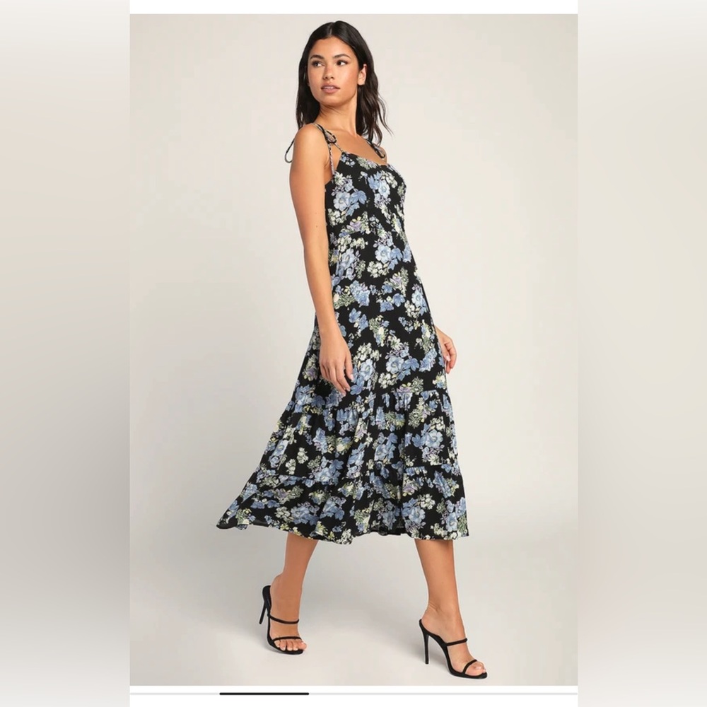 Lulu’s Started With a Kiss Black Floral Print Tie-Strap Tiered Dress